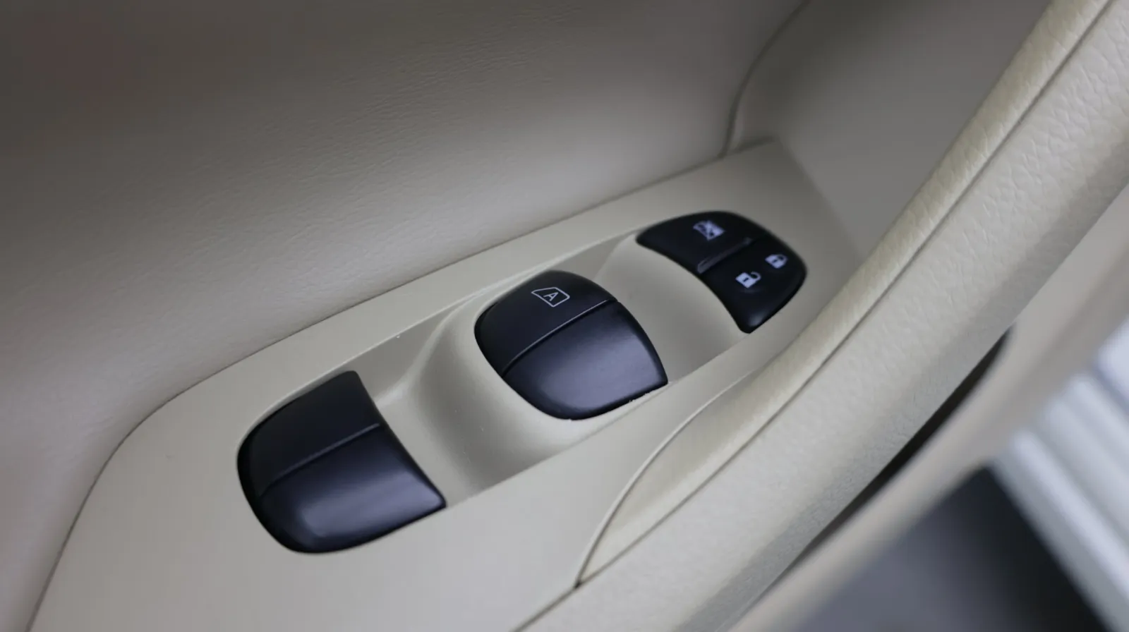 Nissan Altima photo 12