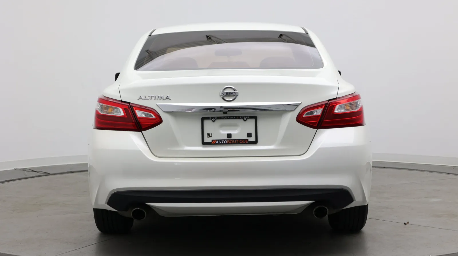 Nissan Altima photo 6