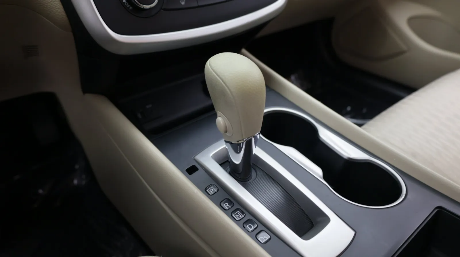 Nissan Altima photo 15