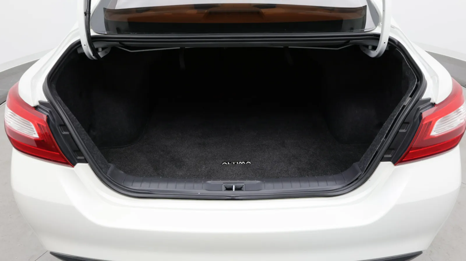Nissan Altima photo 27
