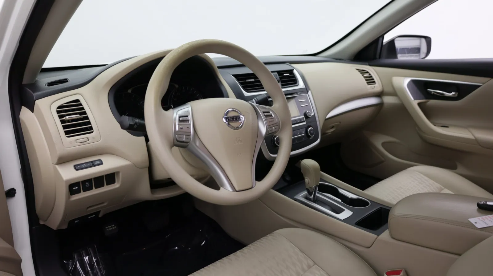 Nissan Altima photo 10