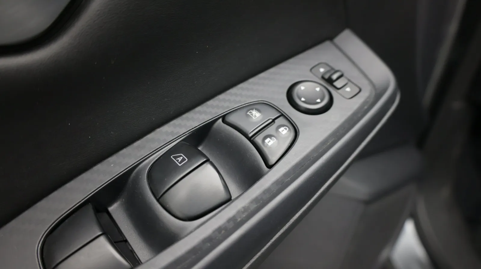 Nissan Sentra photo 11