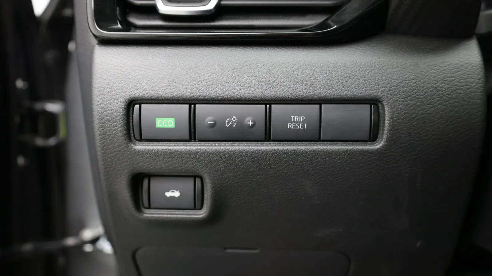 Nissan Sentra photo 14