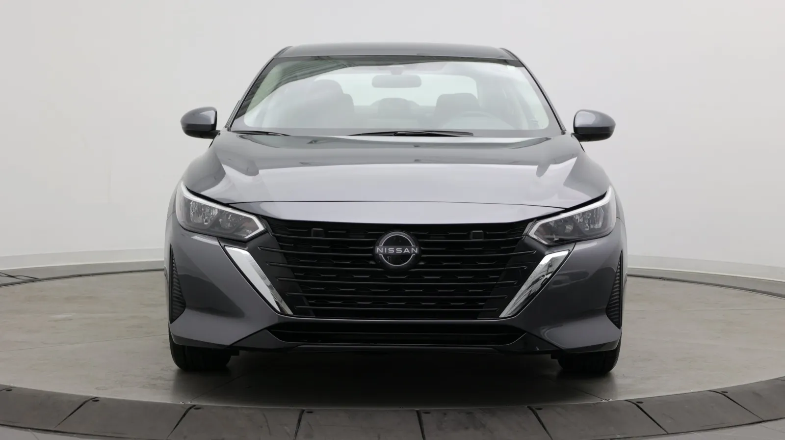 Nissan Sentra photo 2