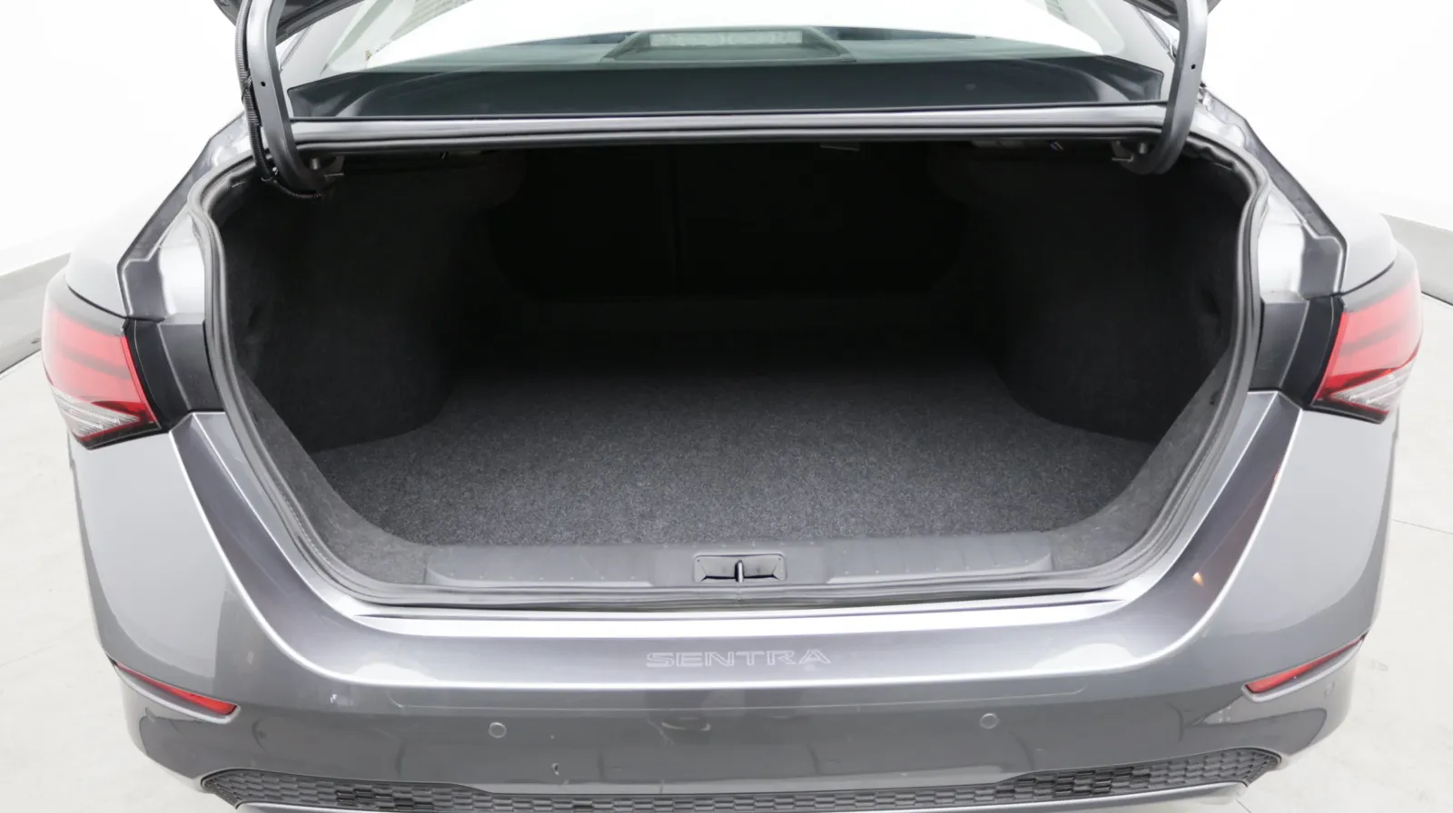 Nissan Sentra photo 28