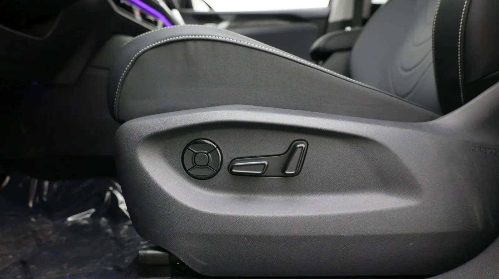 Volkswagen Tiguan photo 12
