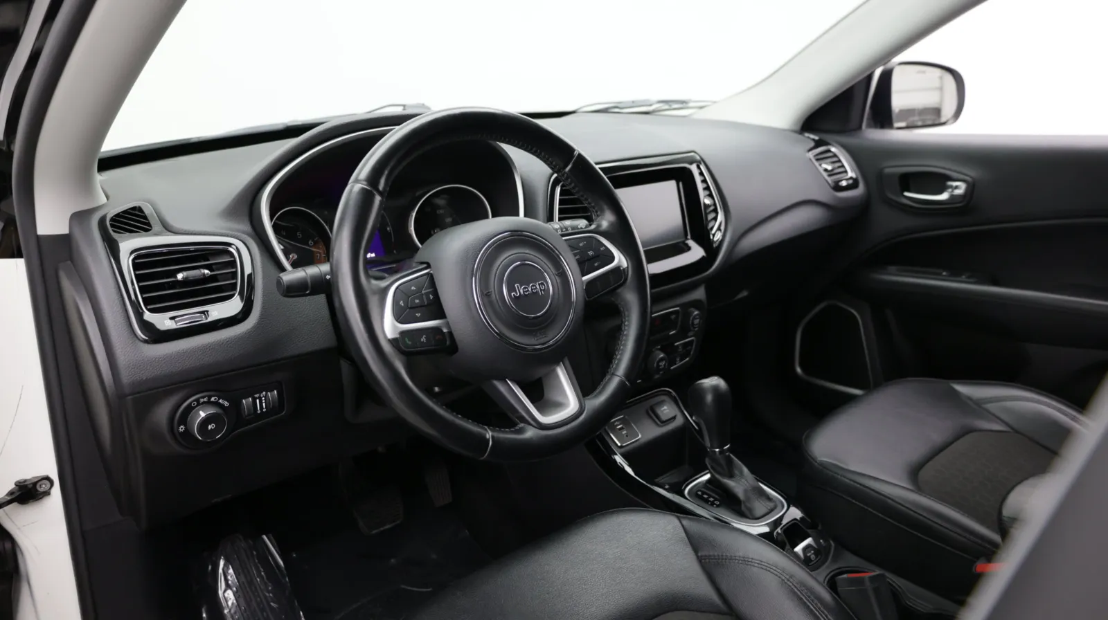 Jeep Compass photo 10