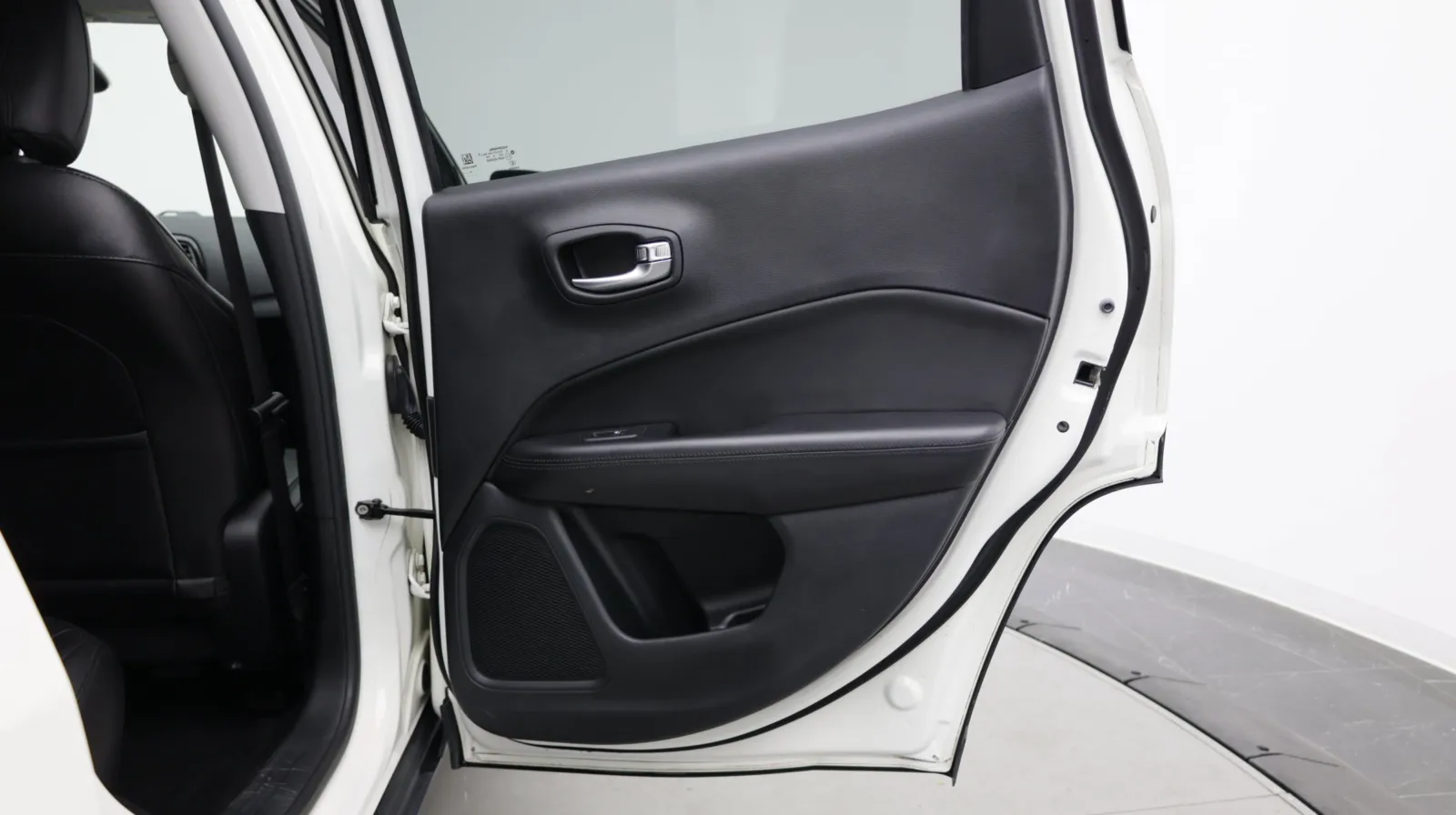 Jeep Compass photo 30
