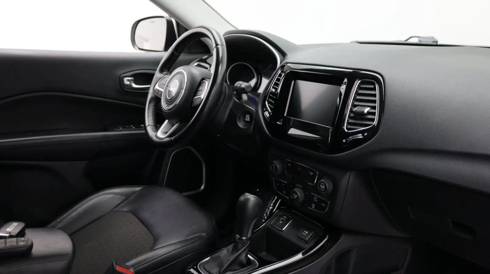 Jeep Compass photo 33