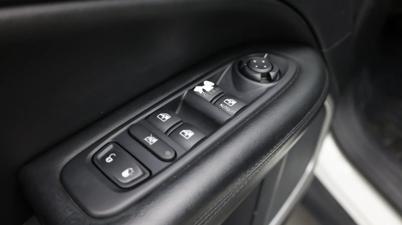 Jeep Compass photo 11