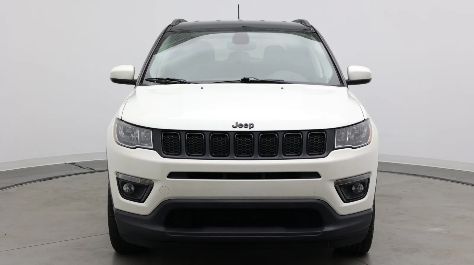 Jeep Compass photo 2