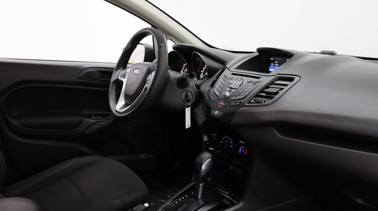 Ford Fiesta photo 31