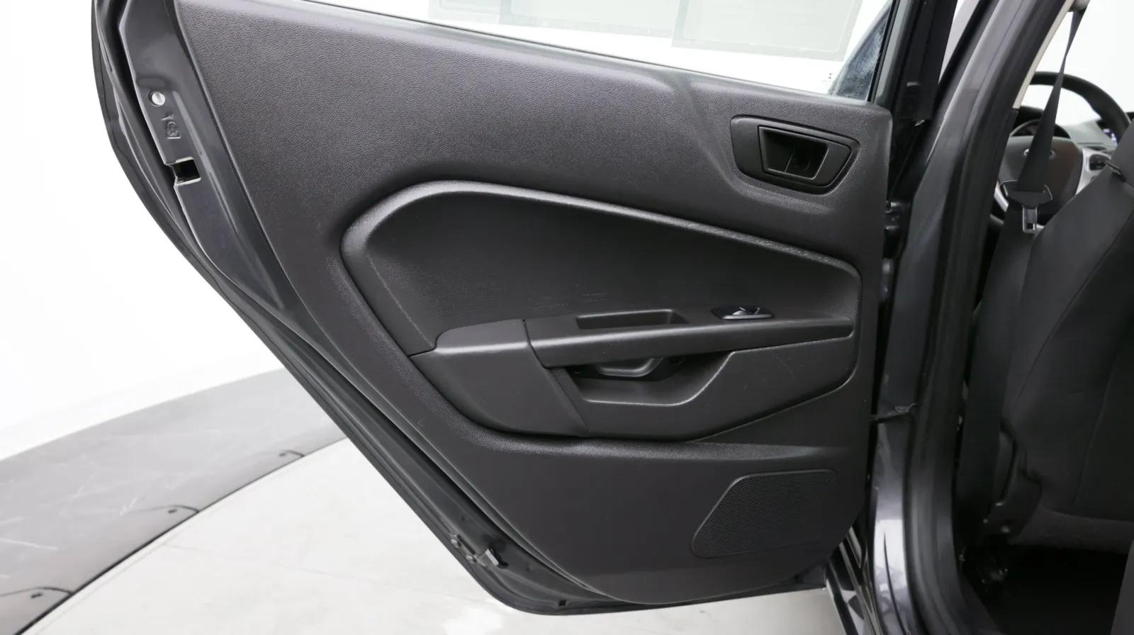 Ford Fiesta photo 22