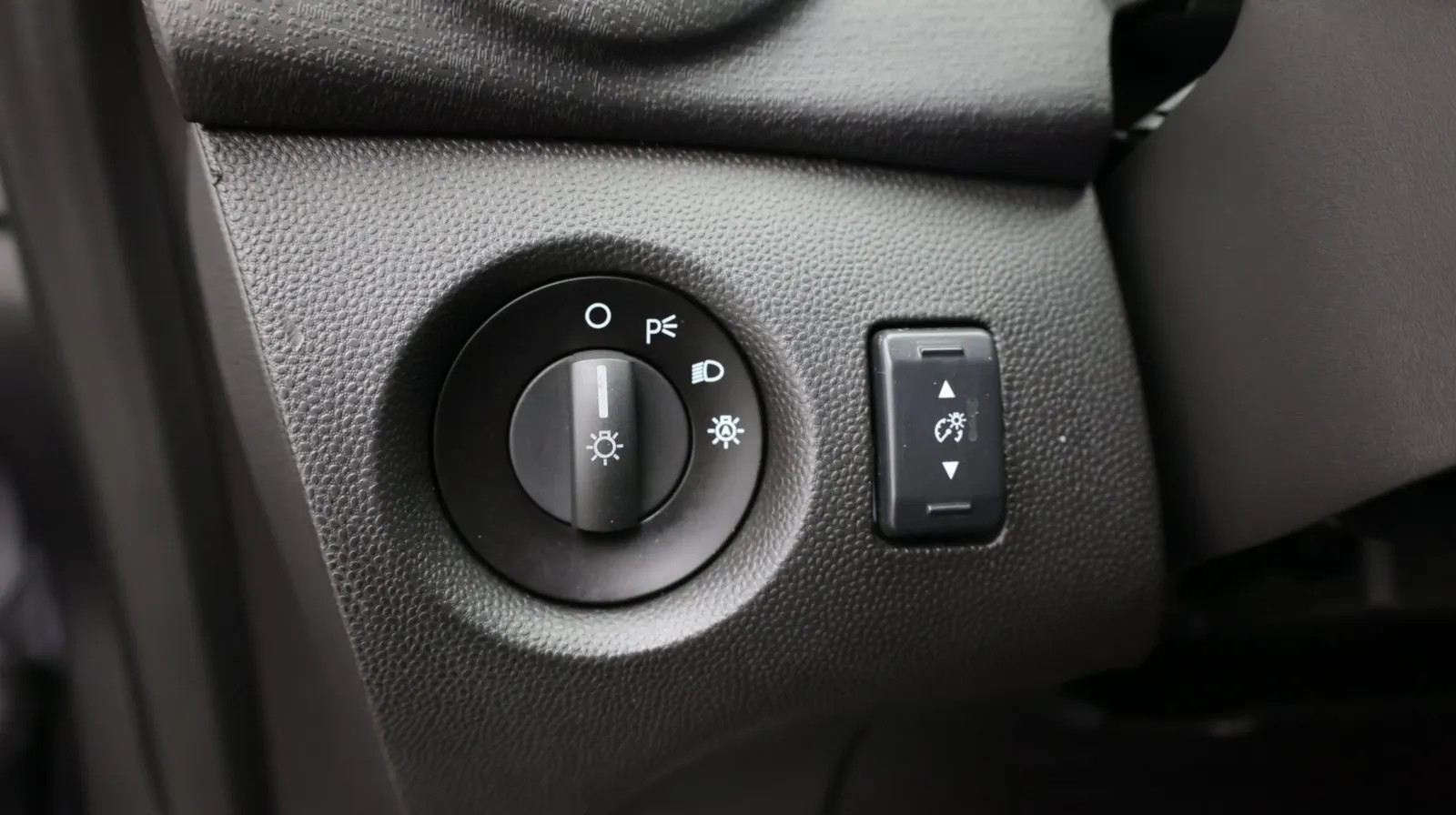 Ford Fiesta photo 13