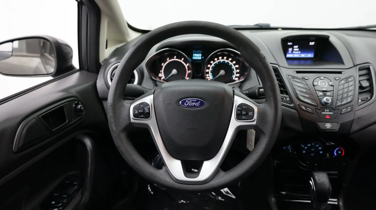 Ford Fiesta photo 23