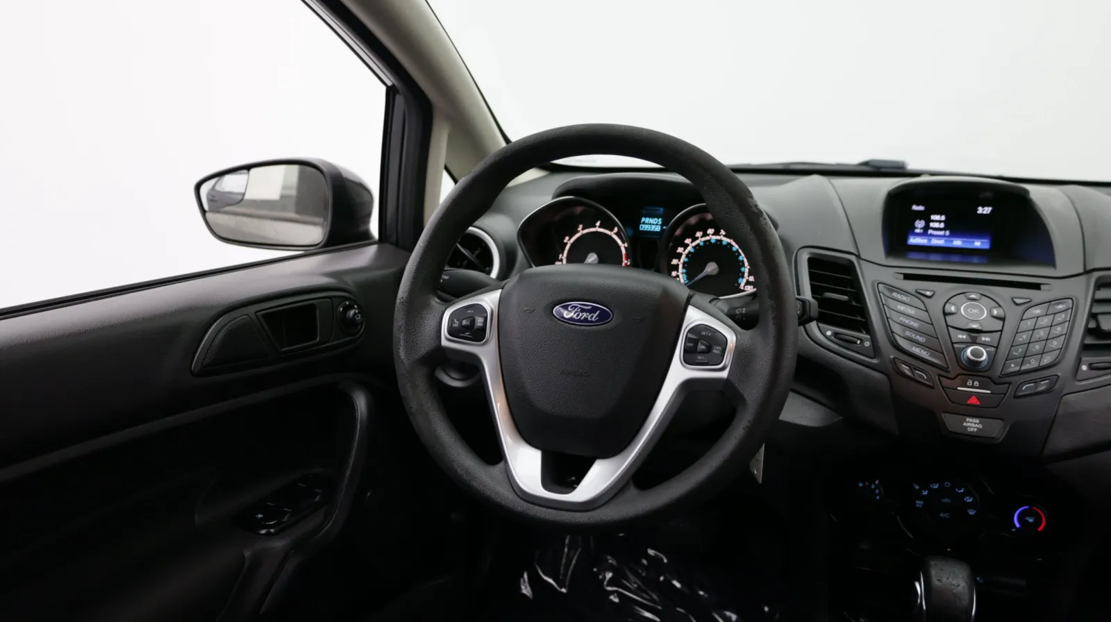 Ford Fiesta photo 24