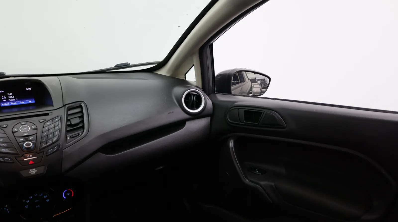 Ford Fiesta photo 26