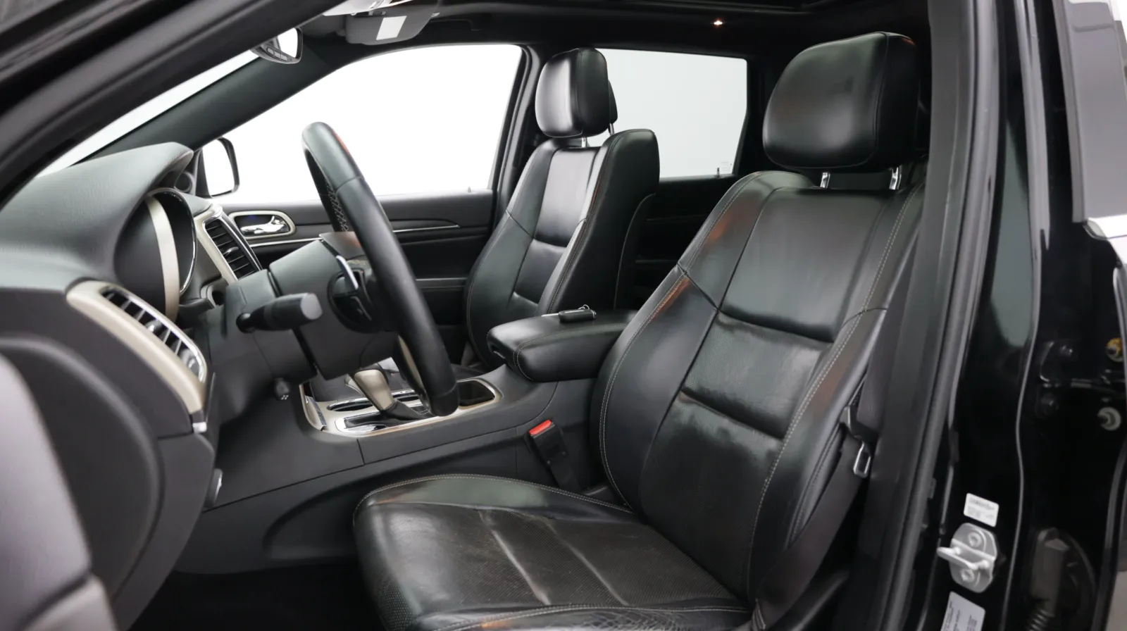 Jeep Grand Cherokee photo 16