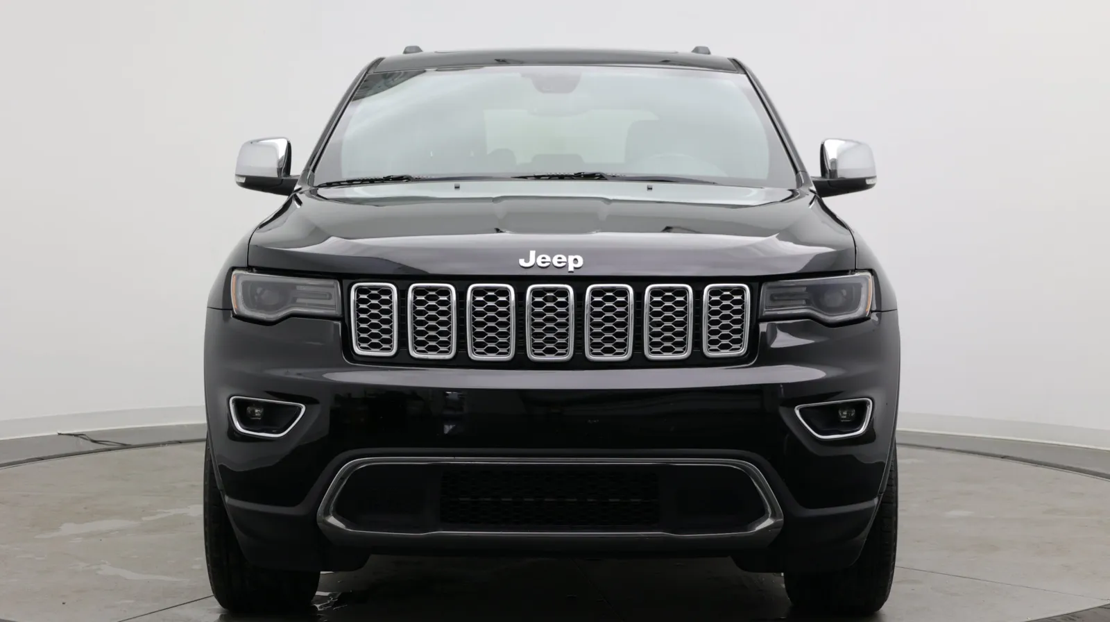Jeep Grand Cherokee photo 2