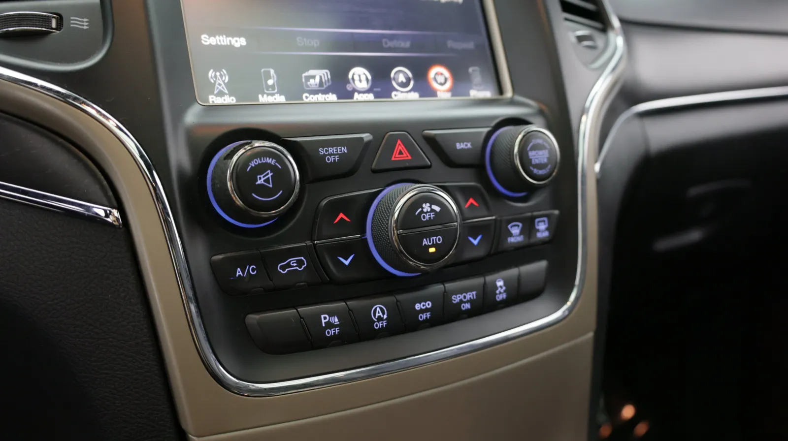 Jeep Grand Cherokee photo 19
