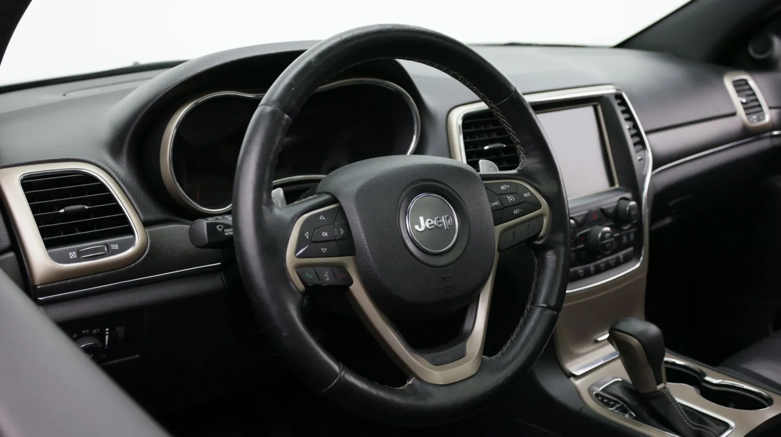 Jeep Grand Cherokee photo 10