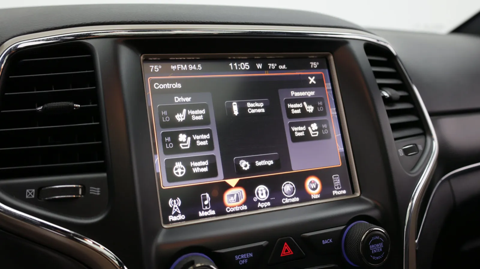 Jeep Grand Cherokee photo 23