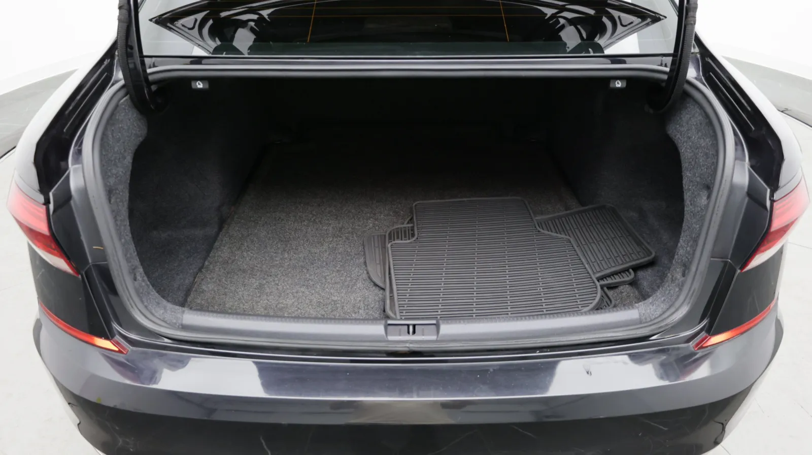 Volkswagen Passat photo 25