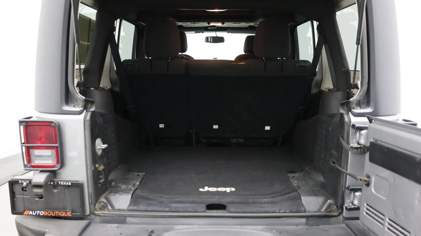 Jeep Wrangler photo 22