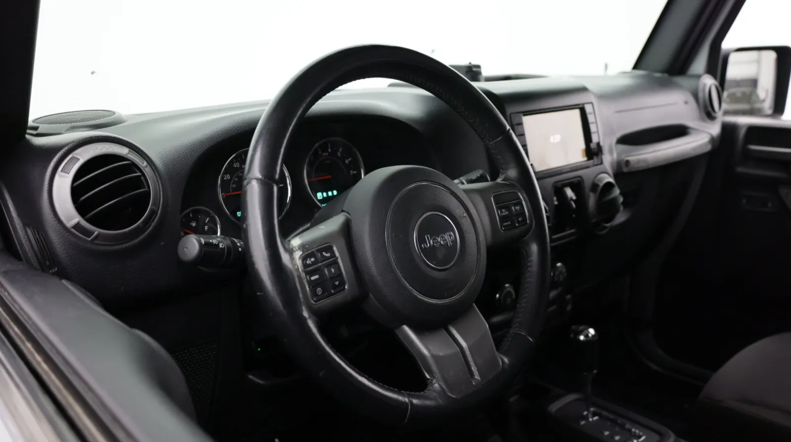 Jeep Wrangler photo 7