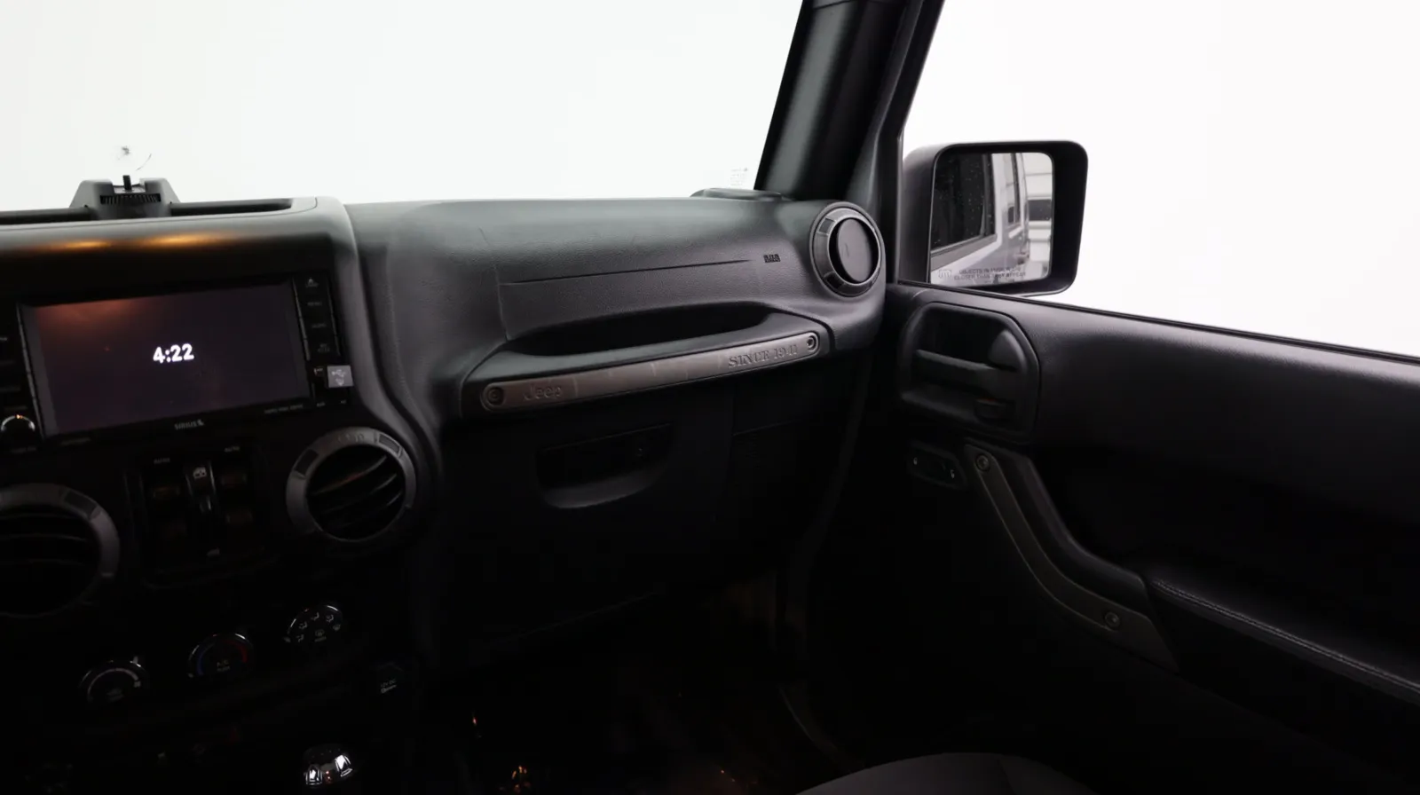 Jeep Wrangler photo 21