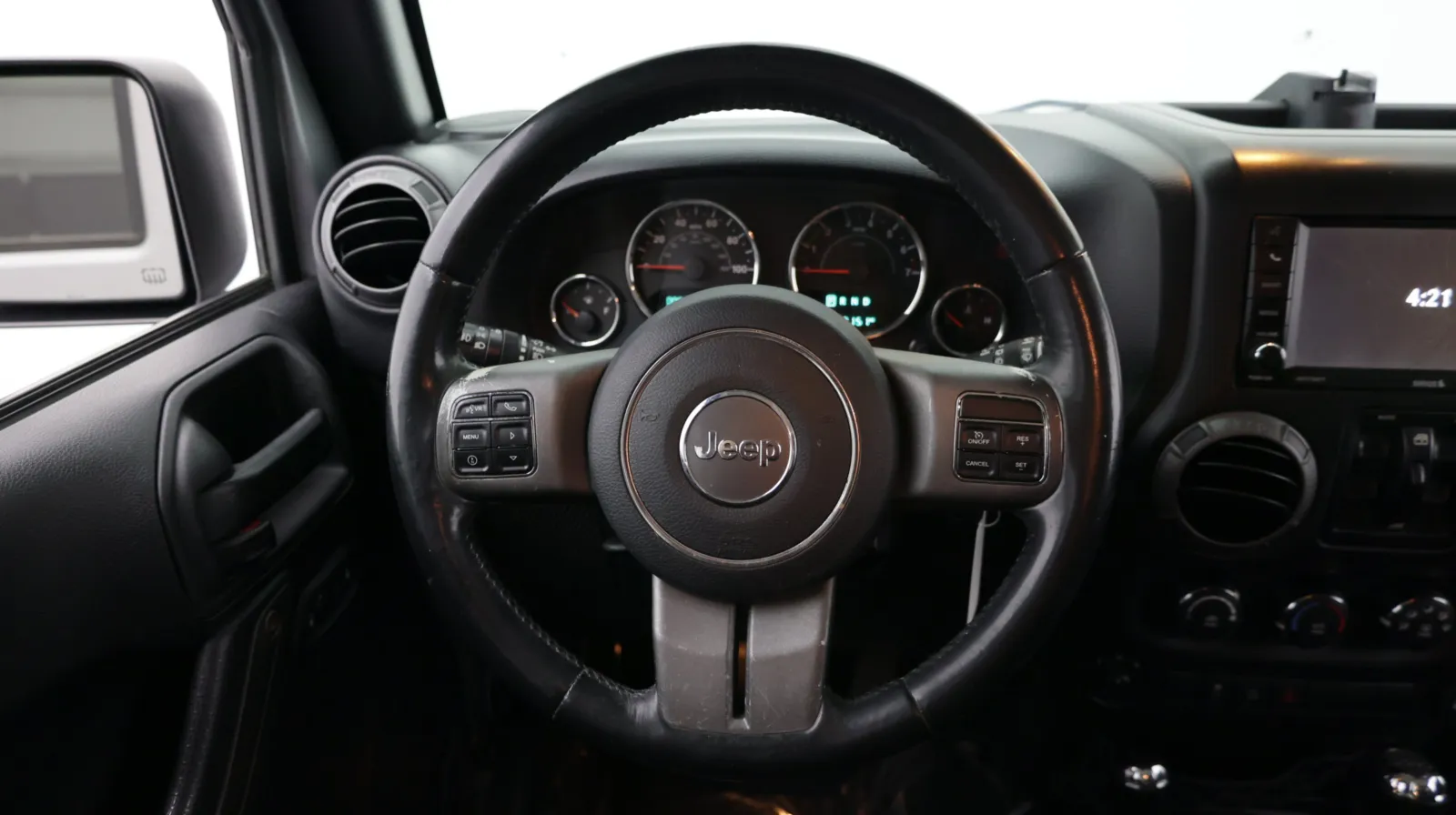 Jeep Wrangler photo 18