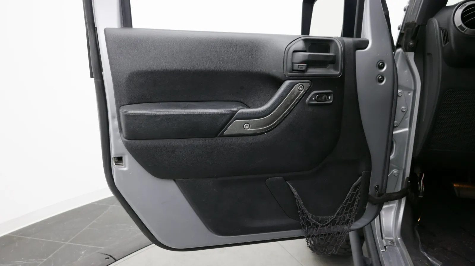 Jeep Wrangler photo 8