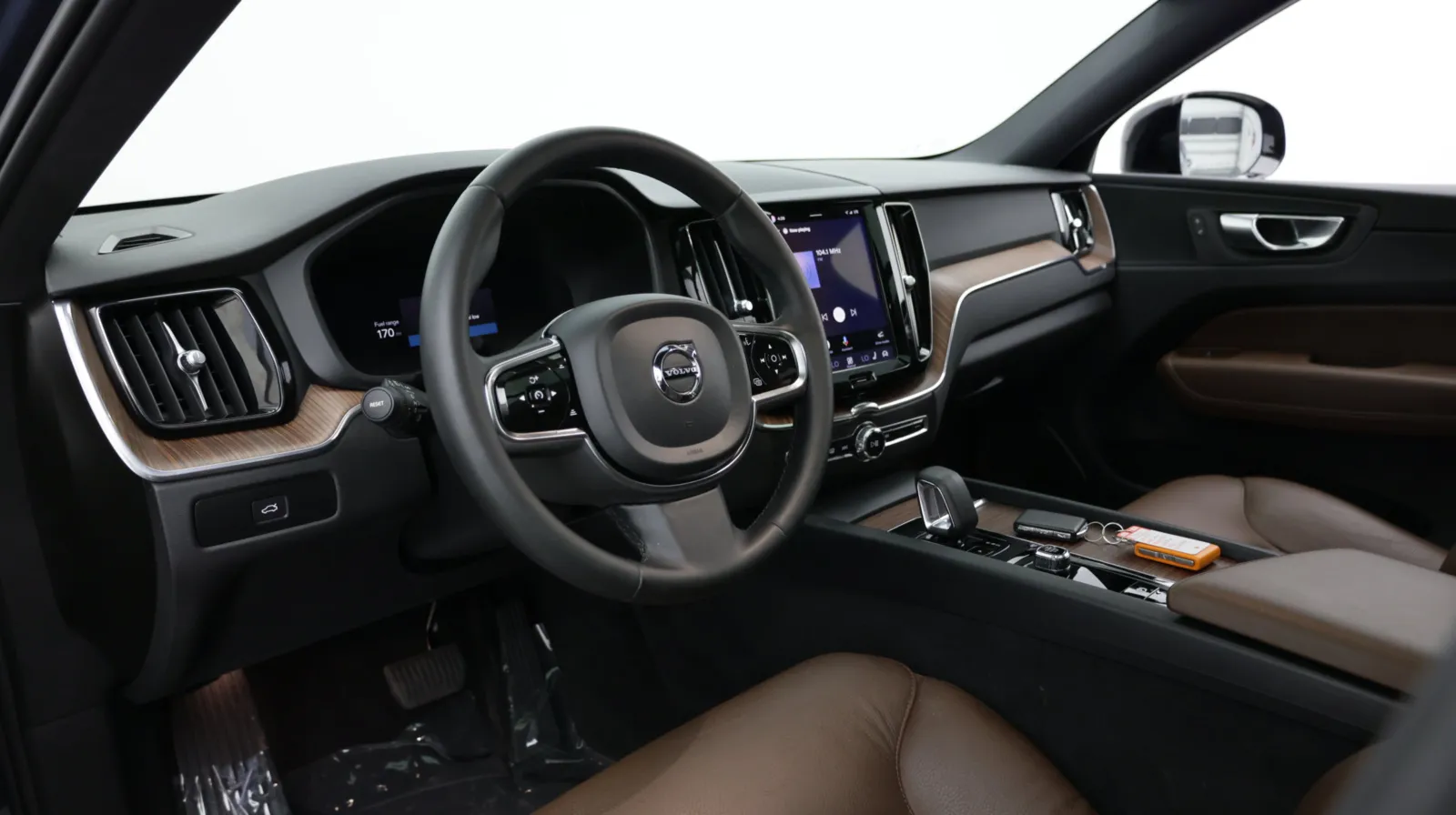 Volvo XC60 photo 11