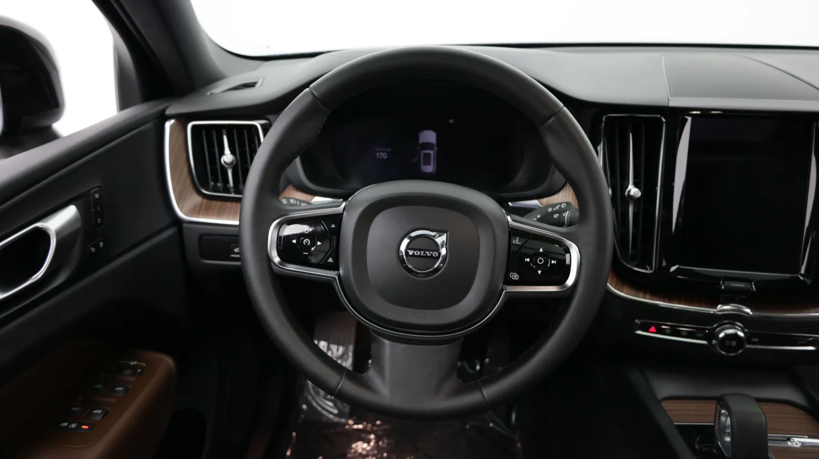 Volvo XC60 photo 23