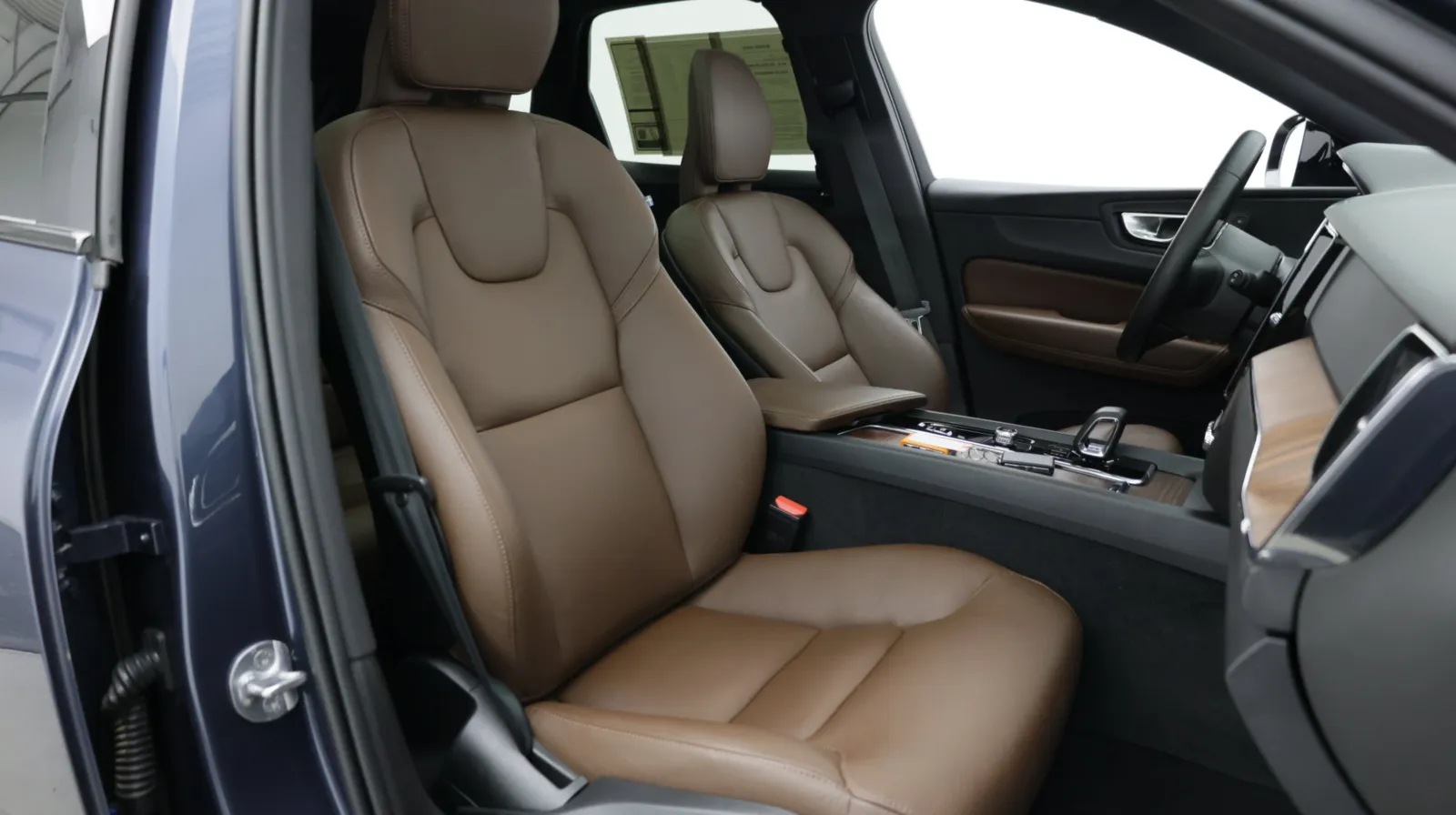 Volvo XC60 photo 35