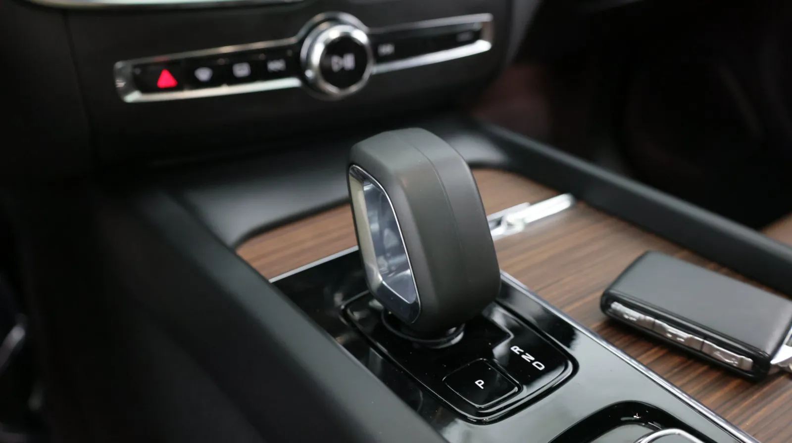 Volvo XC60 photo 16