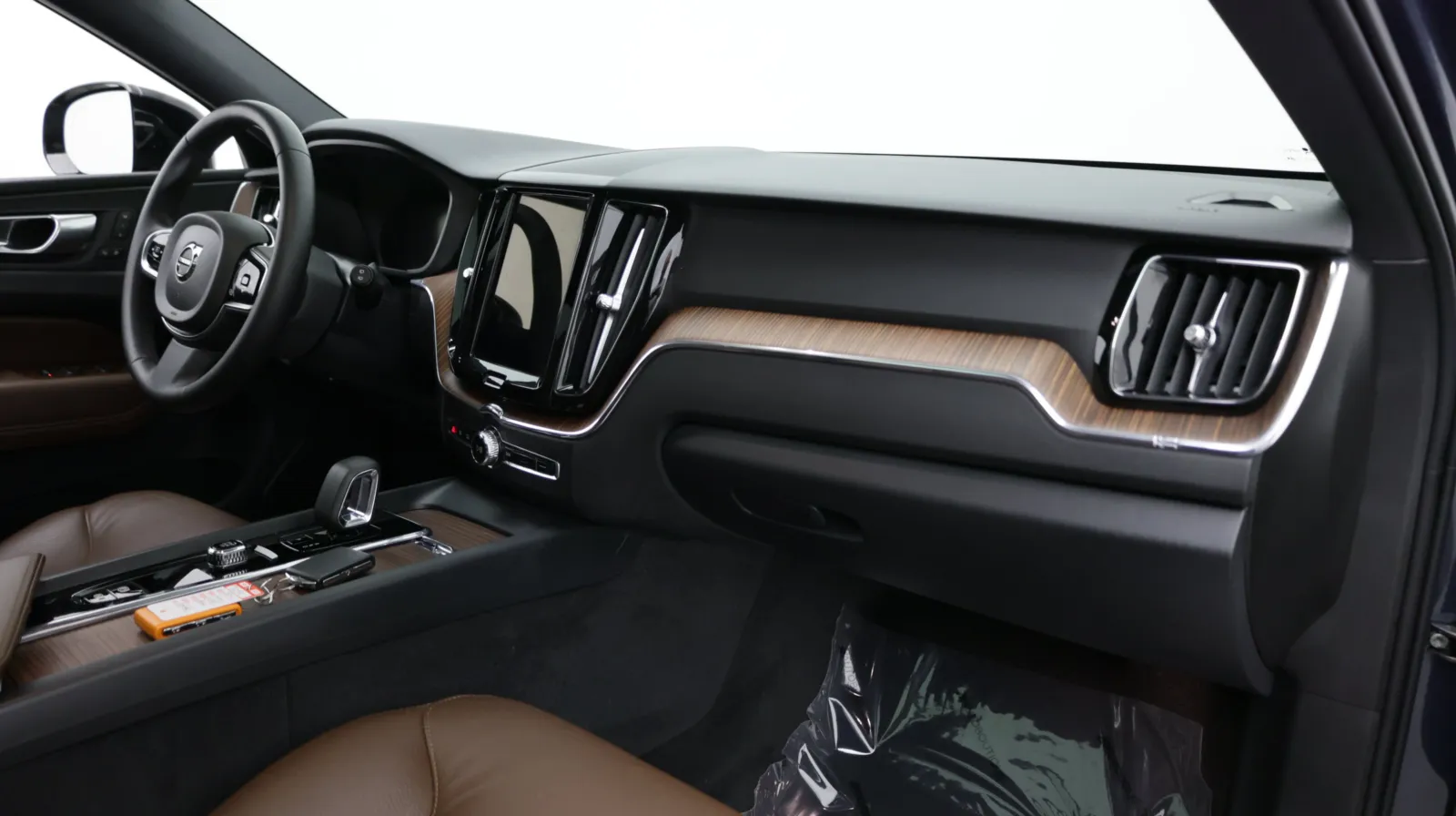 Volvo XC60 photo 34