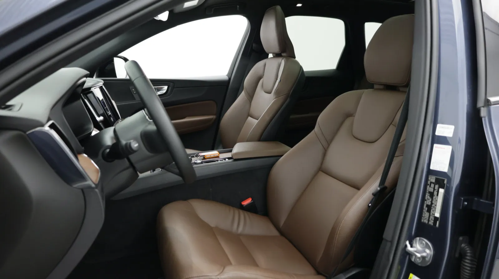 Volvo XC60 photo 15