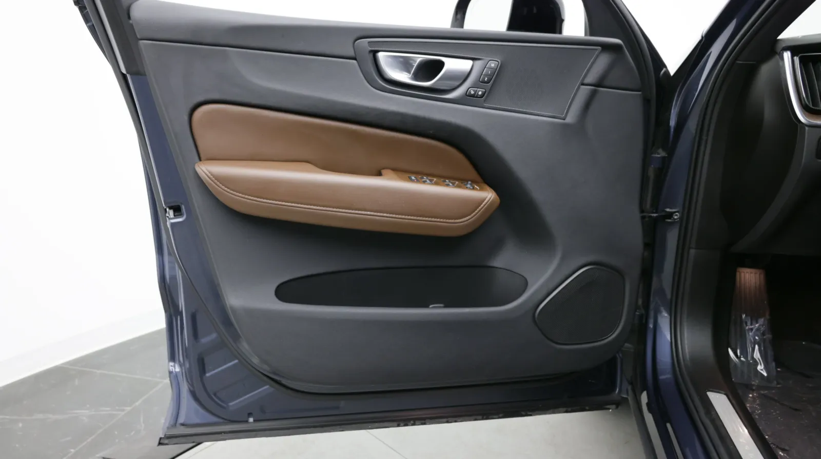 Volvo XC60 photo 10