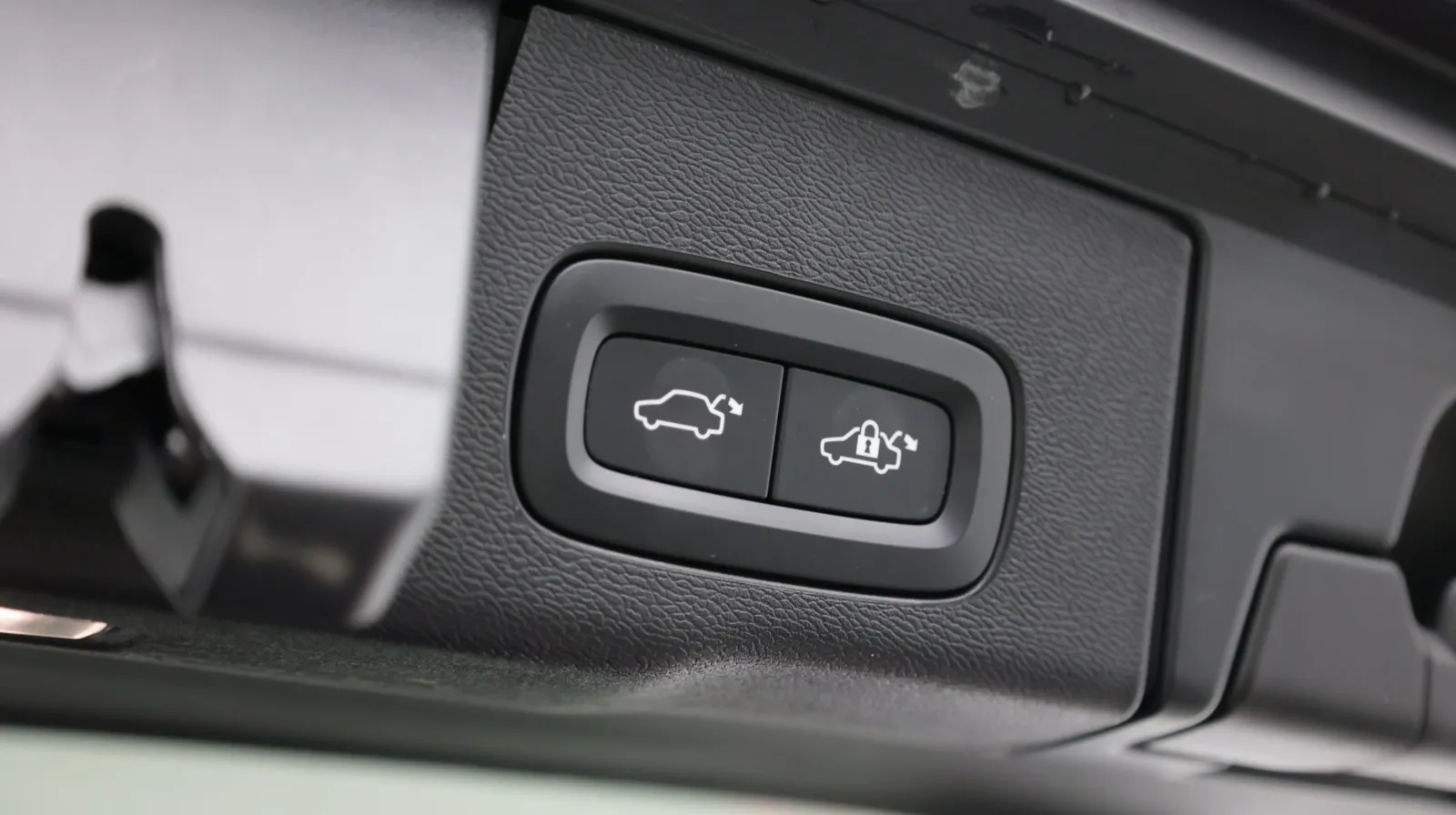 Volvo XC60 photo 28
