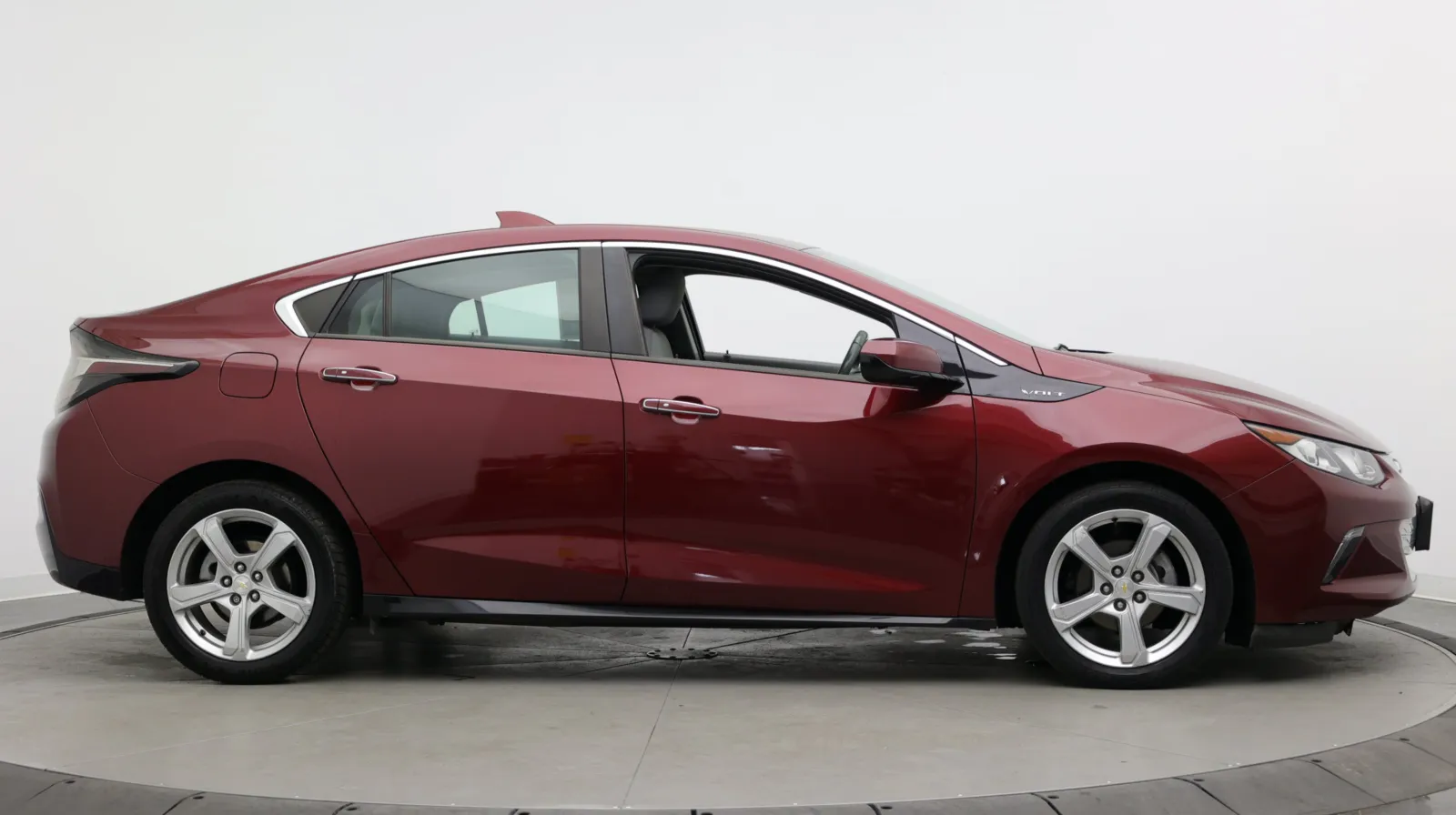 Chevrolet Volt photo 8