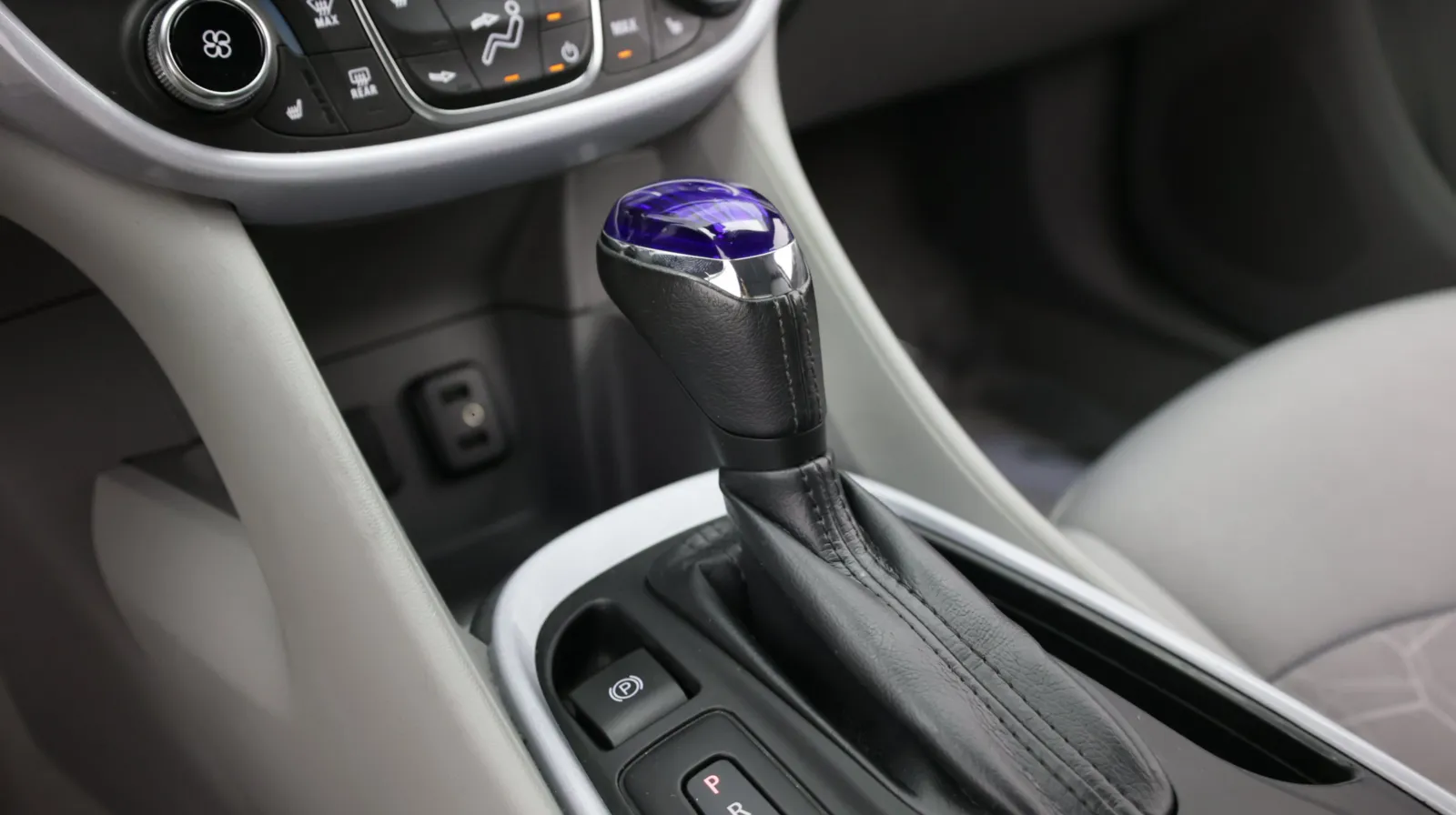 Chevrolet Volt photo 15