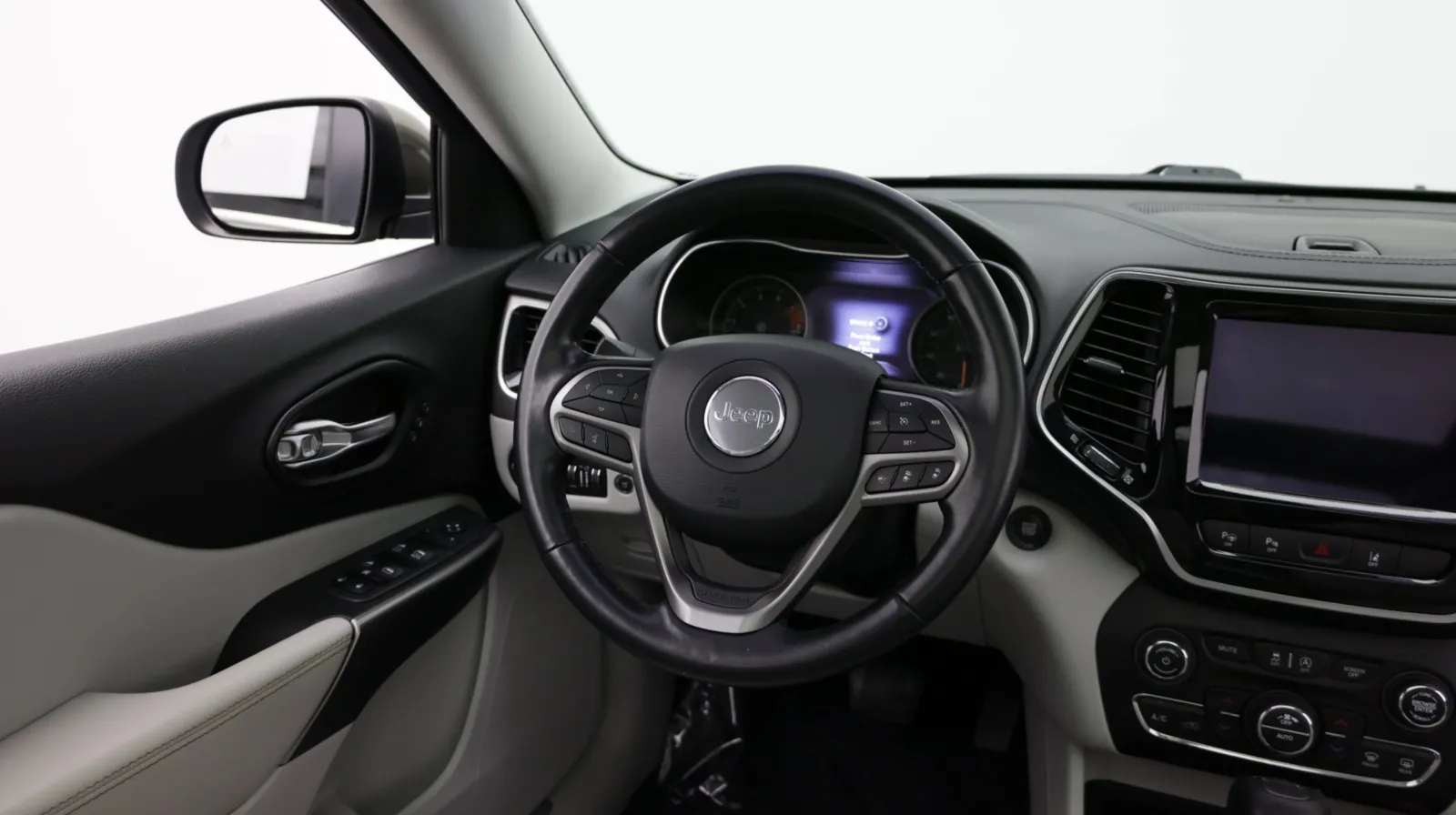 Jeep Cherokee photo 27