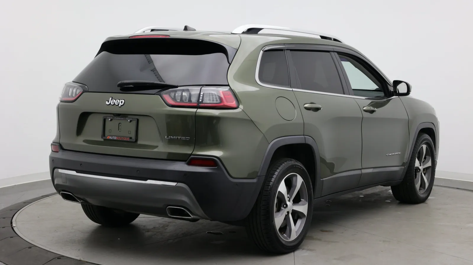 Jeep Cherokee photo 7