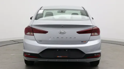 More photos of 2020 Hyundai Elantra SE at Auto Boutique Florida, FL