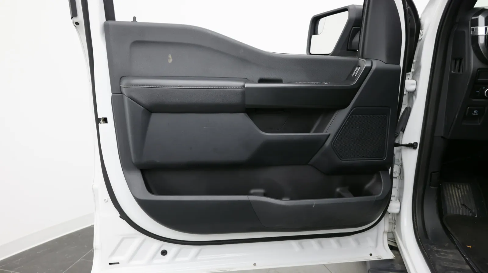 Ford F-150 photo 10