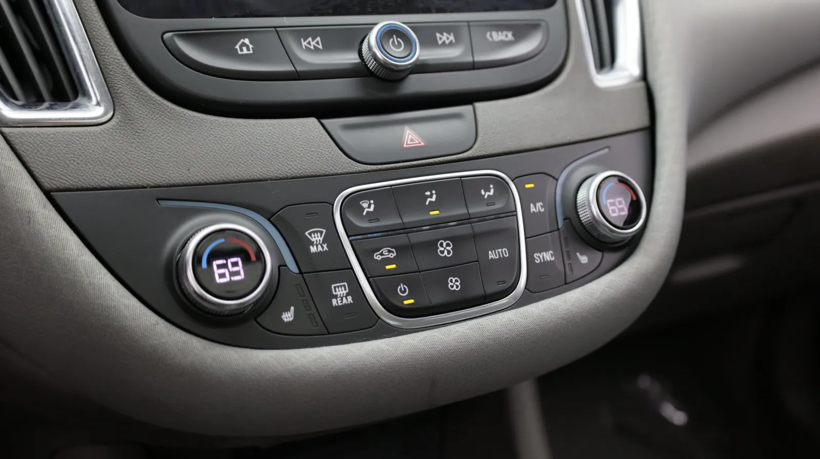 Chevrolet Malibu photo 19