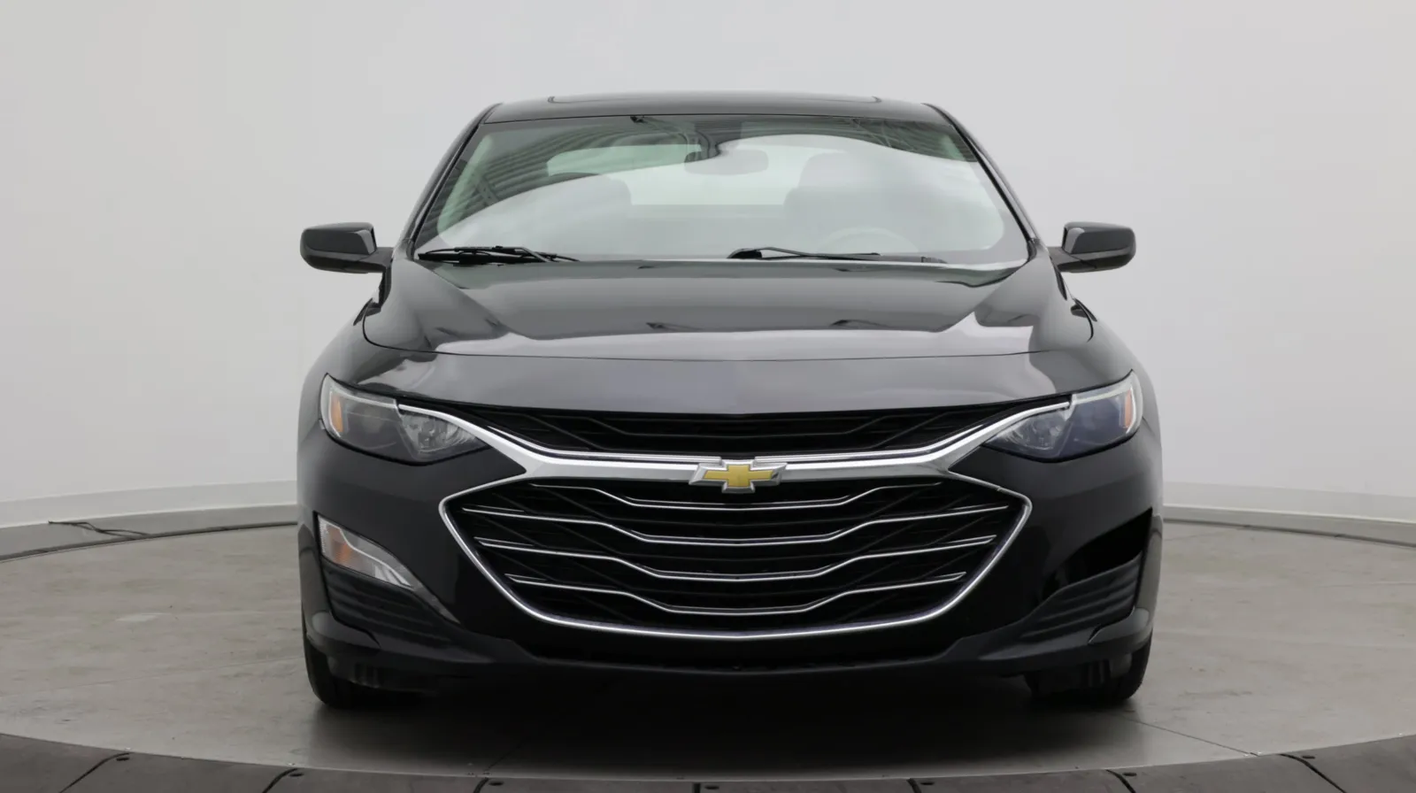 Chevrolet Malibu photo 2
