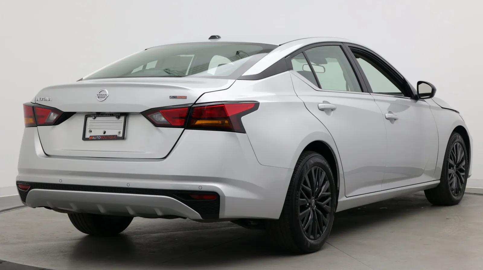 Nissan Altima photo 7