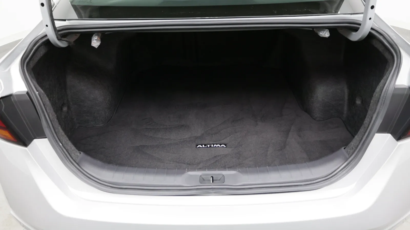 Nissan Altima photo 30